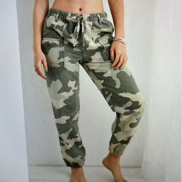 Aerie Double Pocket Utility Jogger Camo Green Pull On Drawstring Size Small - Picture 1 of 9